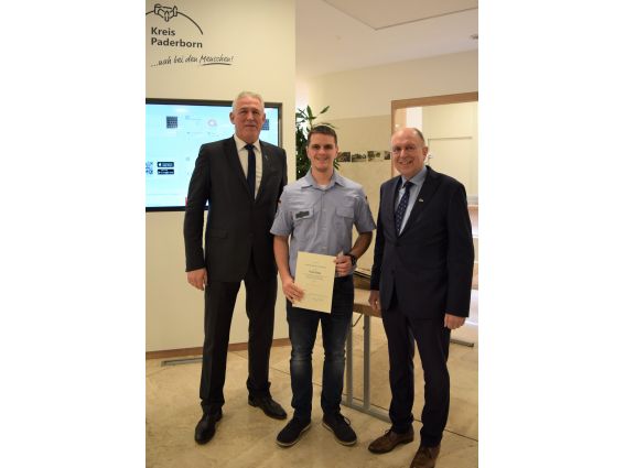 THW-Einsatzkräfte erhalten Bundesflutmedaille - Fluthilfe 2021 © Kreis Paderborn